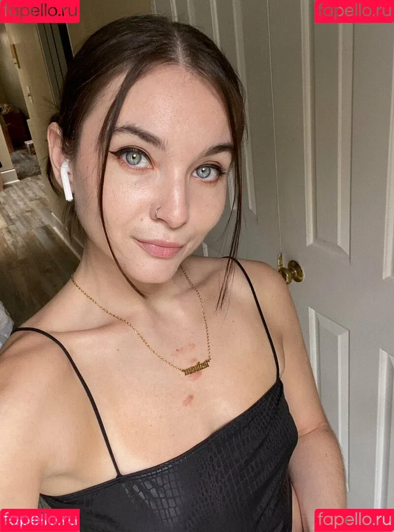 Megan Graves Onlyfans Photo Gallery 