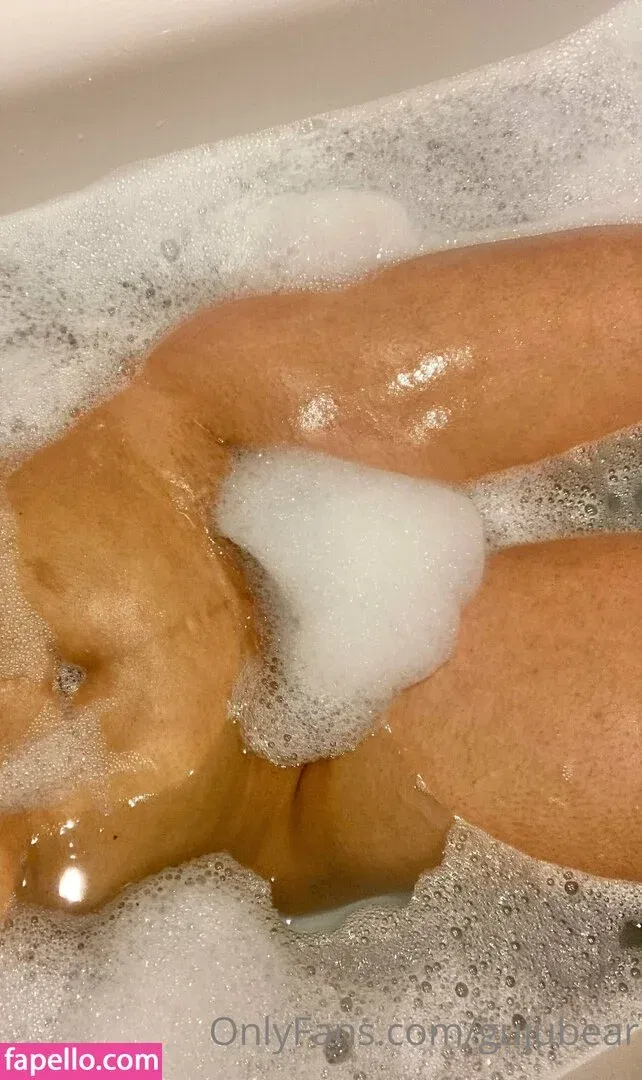 Gujubear Onlyfans Photo Gallery 