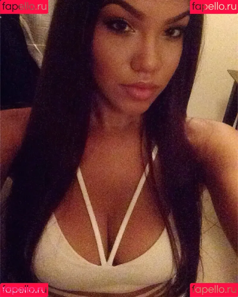 Tiona Fernan Onlyfans Photo Gallery 