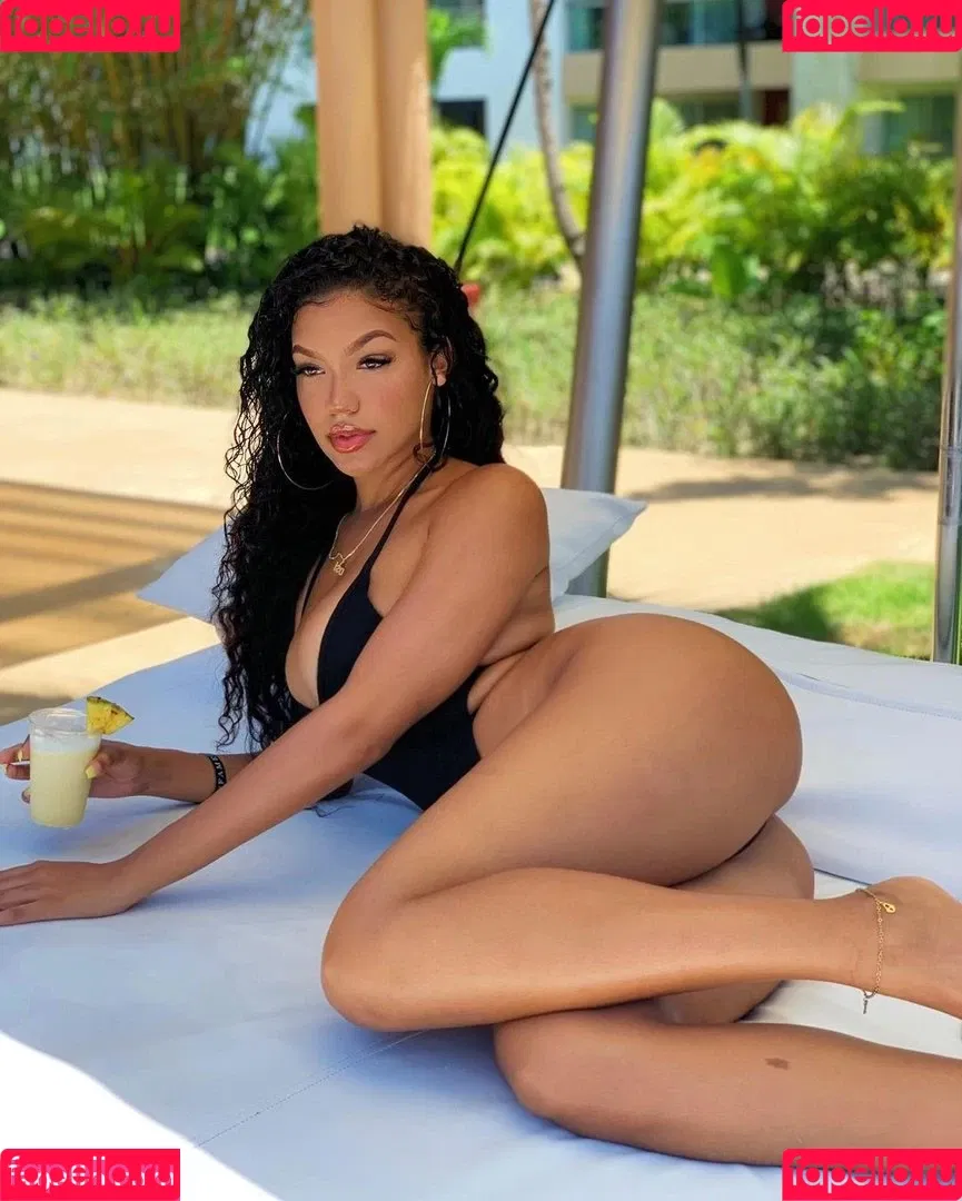 Tiona Fernan Onlyfans Photo Gallery 