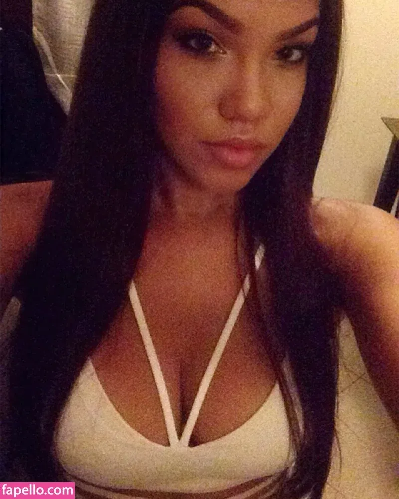 Tiona Fernan Onlyfans Photo Gallery 