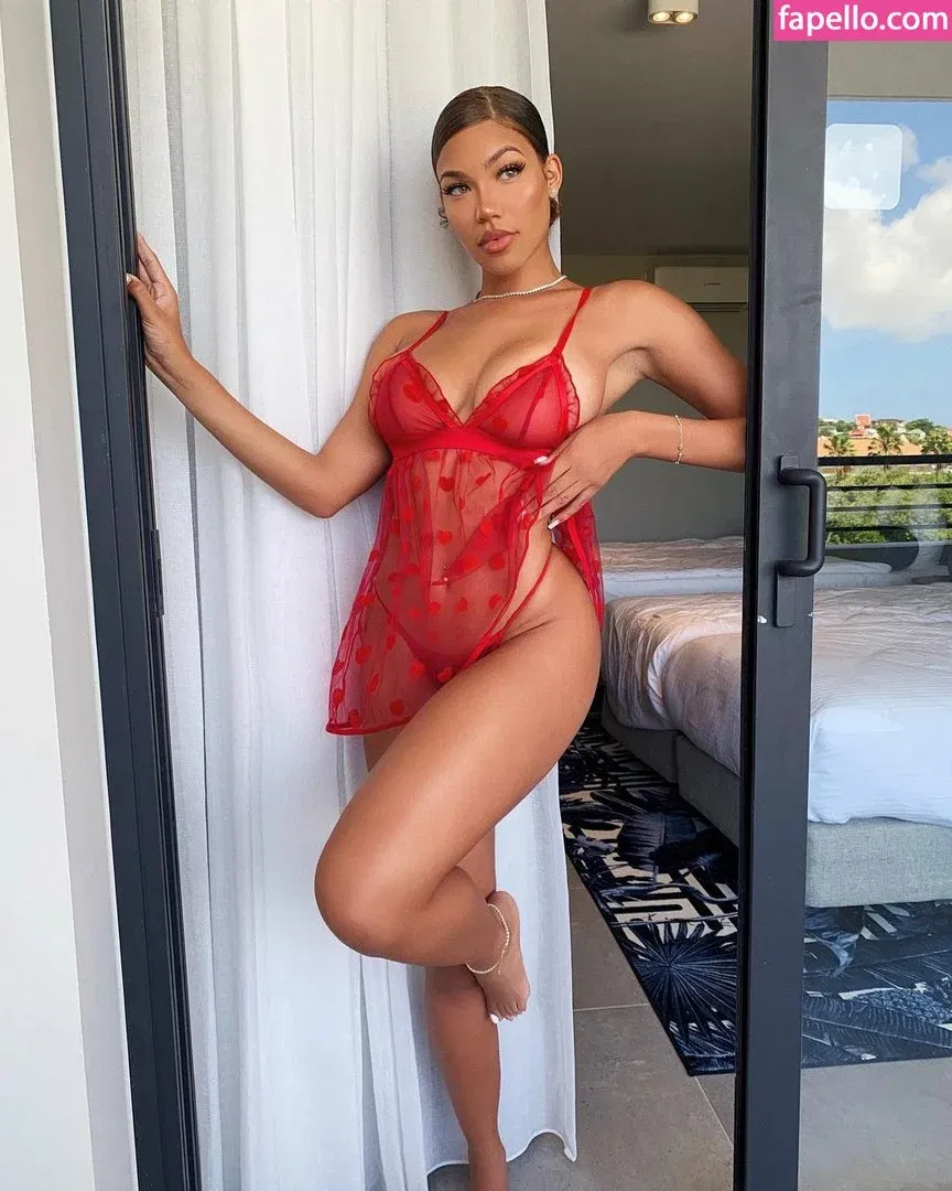Tiona Fernan Onlyfans Photo Gallery 
