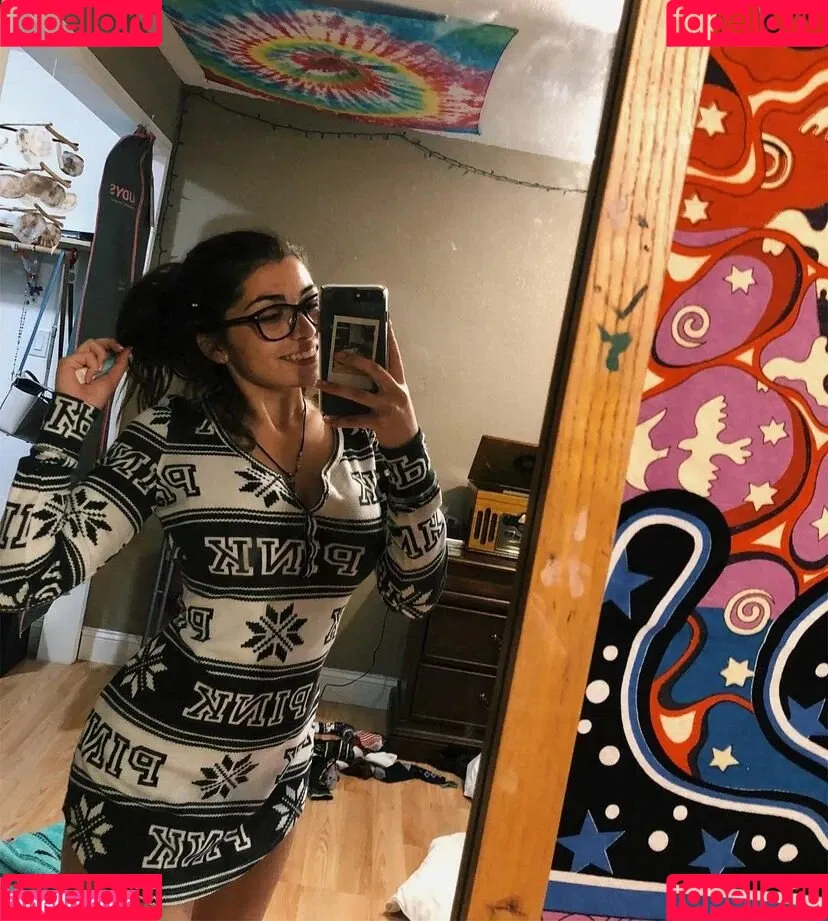 Tay Estrada Onlyfans Photo Gallery 