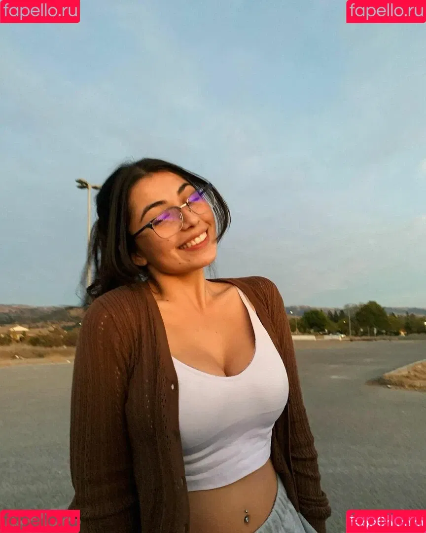 Tay Estrada Onlyfans Photo Gallery 