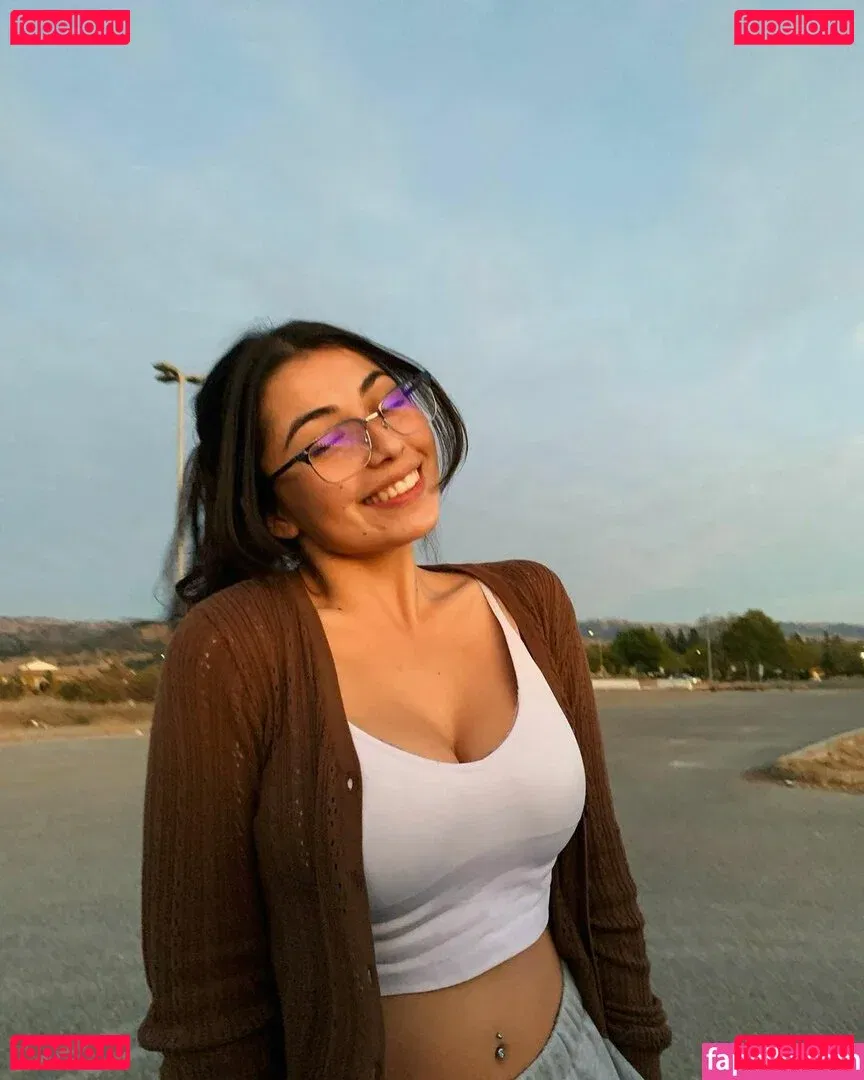 Tay Estrada Onlyfans Photo Gallery 