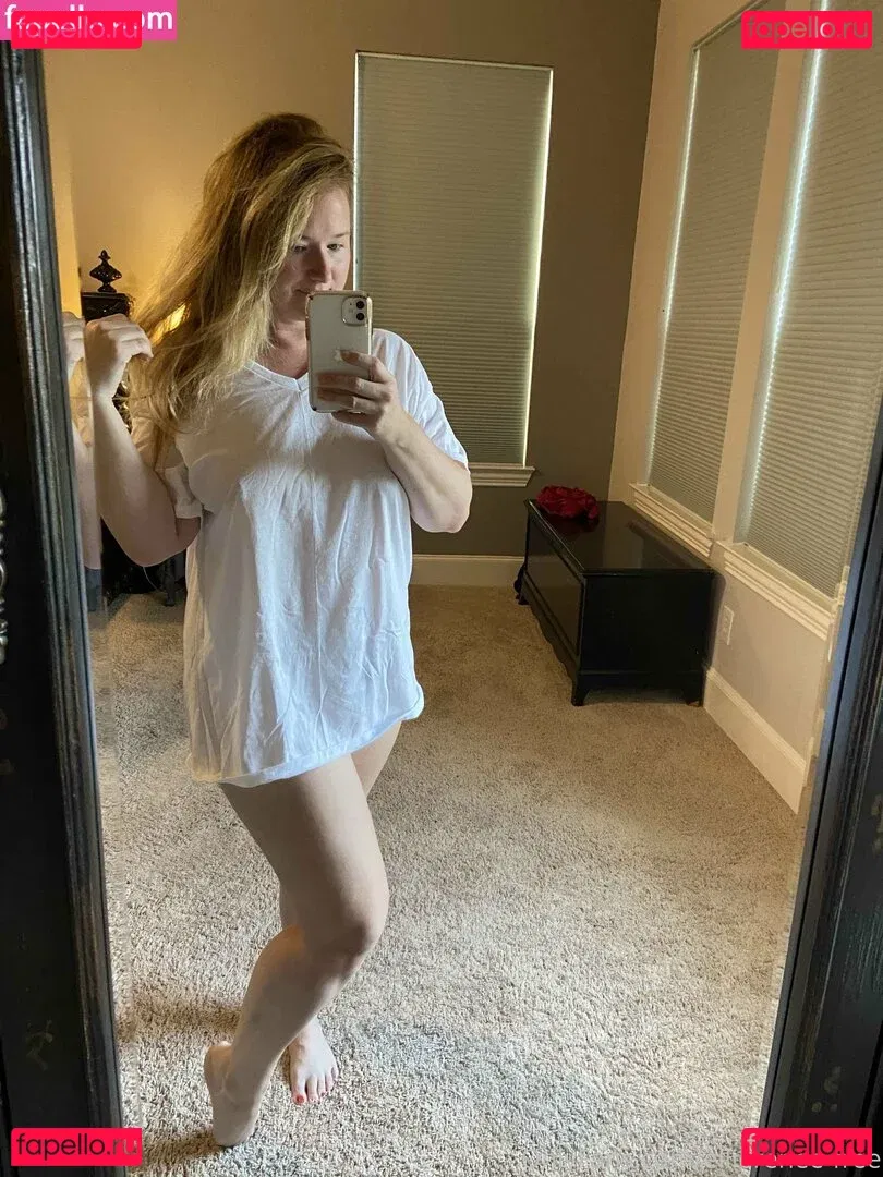 ellierenee-free Onlyfans Photo Gallery 