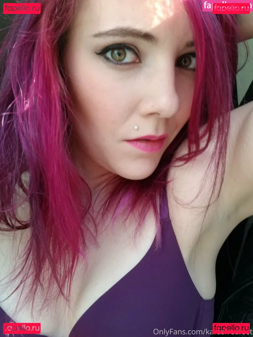 karasfreefeet Onlyfans Photo Gallery 