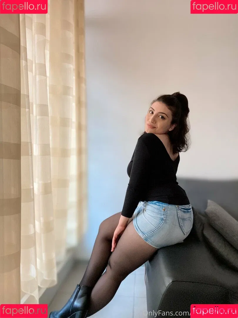 Ana Allabout Onlyfans Photo Gallery 