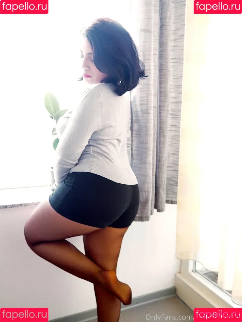 Ana Allabout Onlyfans Photo Gallery 