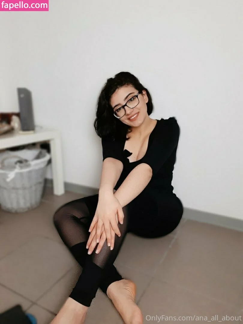 Ana Allabout Onlyfans Photo Gallery 