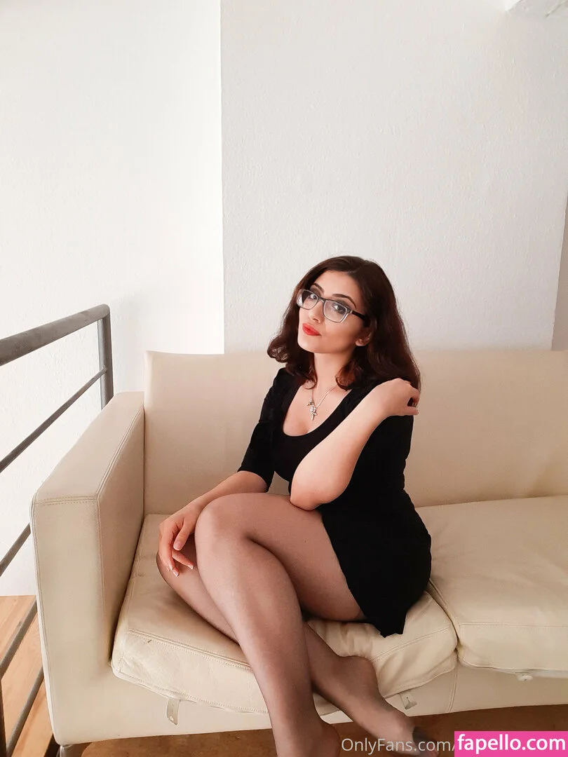 Ana Allabout Onlyfans Photo Gallery 