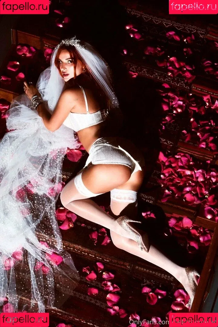 bellathornevip Onlyfans Photo Gallery 