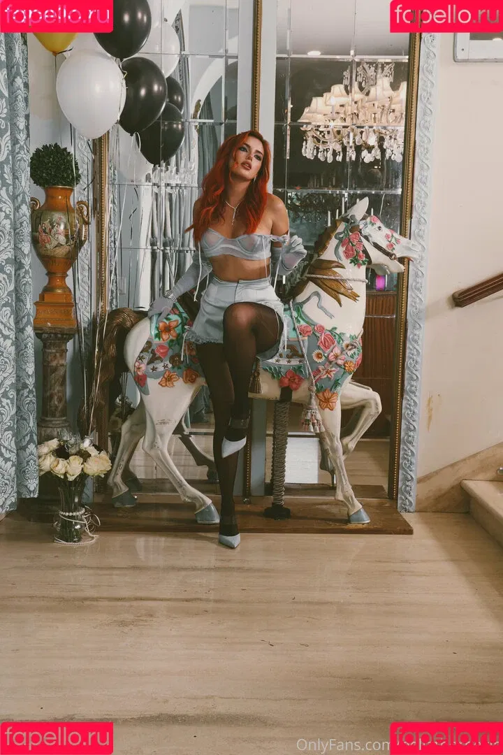 bellathornevip Onlyfans Photo Gallery 
