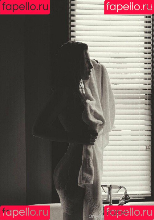 bellathornevip Onlyfans Photo Gallery 