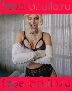 bellathornevip Onlyfans Photo Gallery 