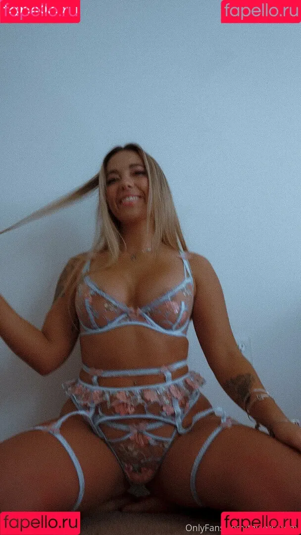 taylorsatomi Onlyfans Photo Gallery 