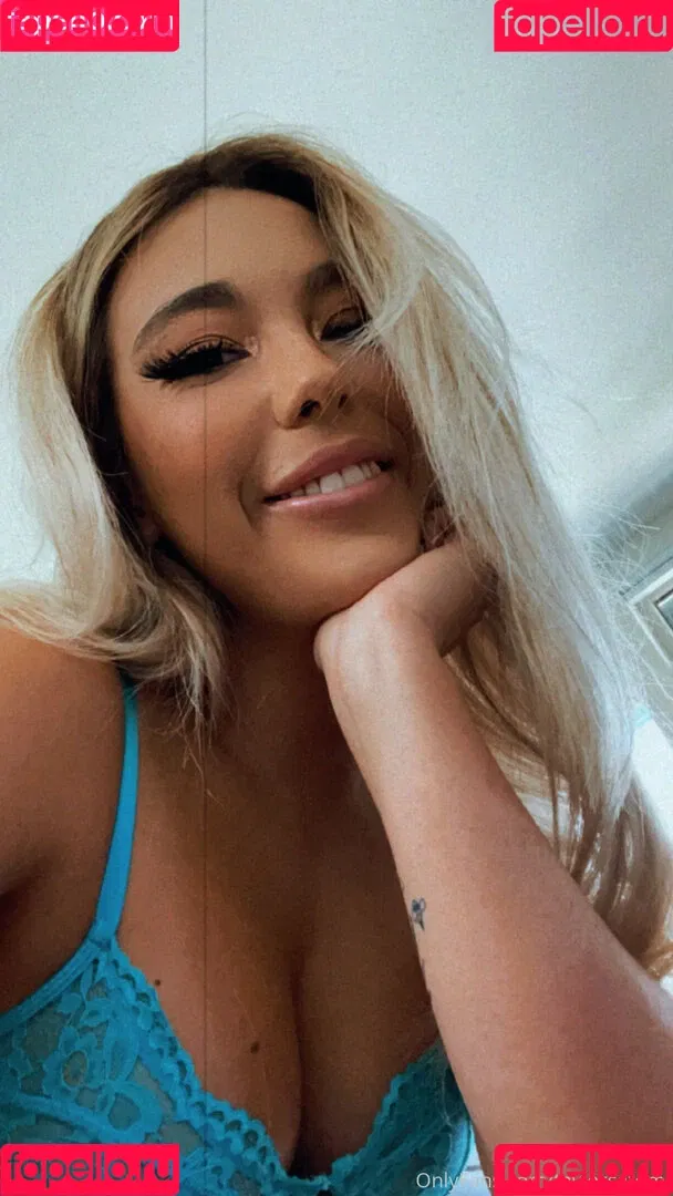 taylorsatomi Onlyfans Photo Gallery 