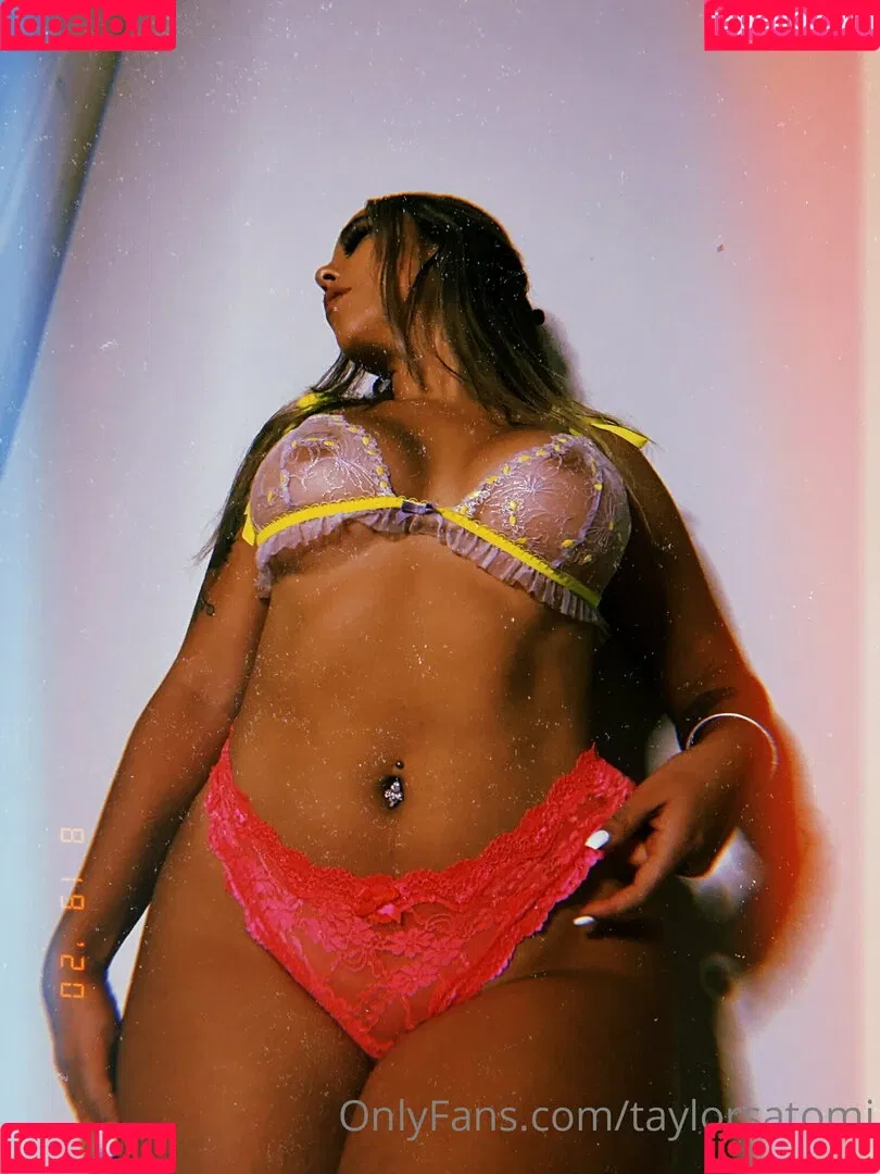 taylorsatomi Onlyfans Photo Gallery 