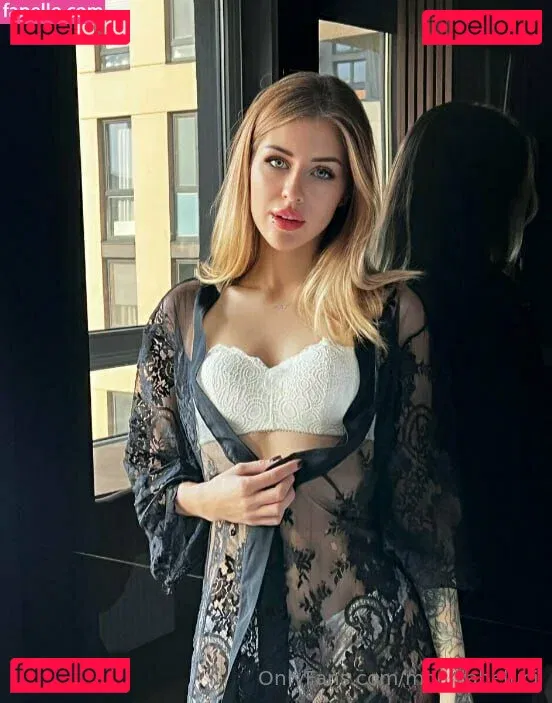 monikabeluci Onlyfans Photo Gallery 