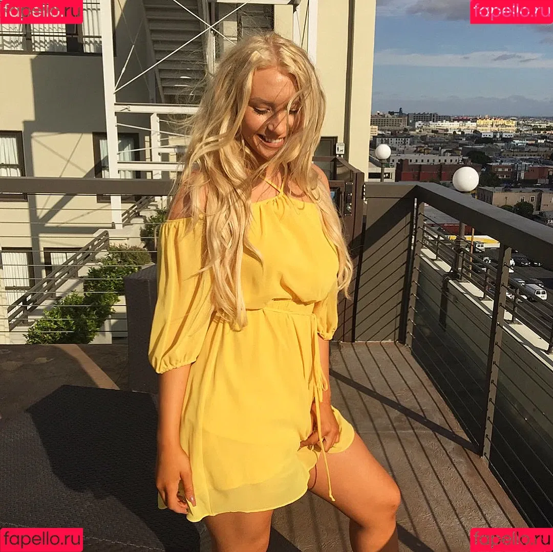 Nikkita Lyons Onlyfans Photo Gallery 