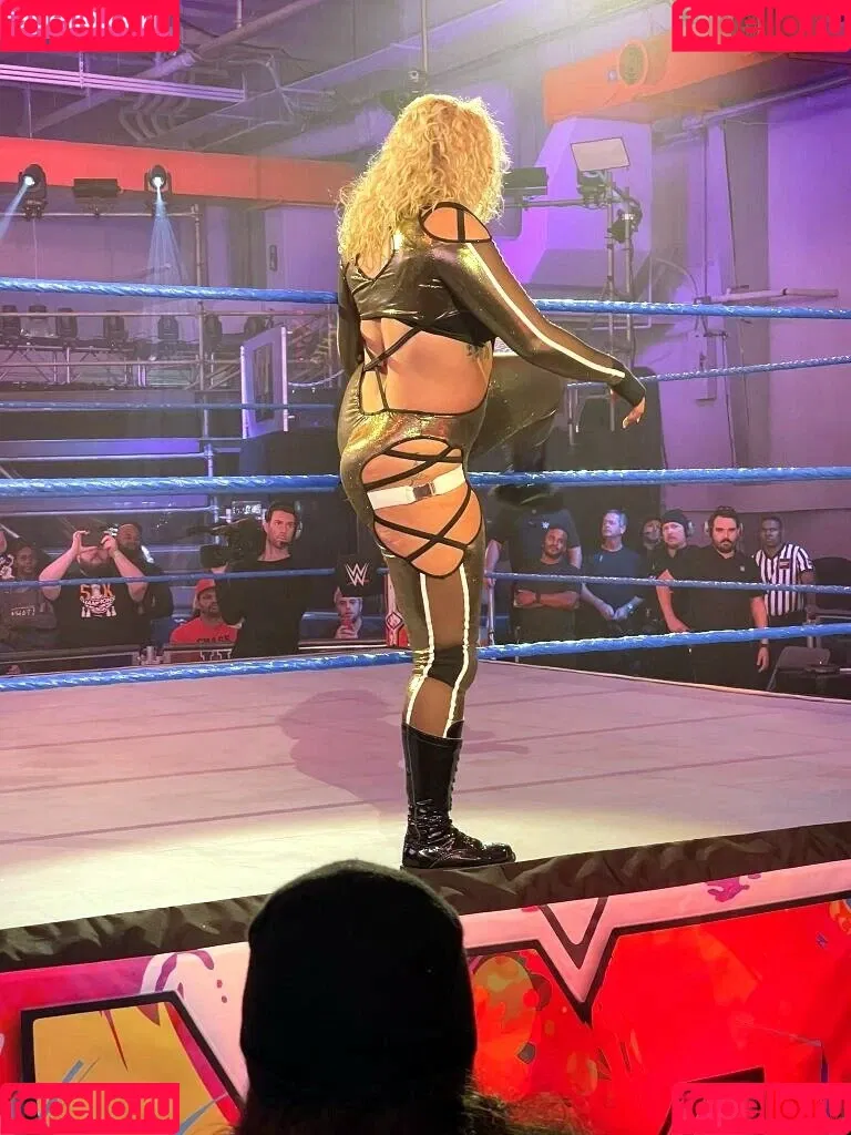 Nikkita Lyons Onlyfans Photo Gallery 