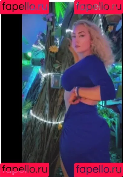Nikkita Lyons Onlyfans Photo Gallery 