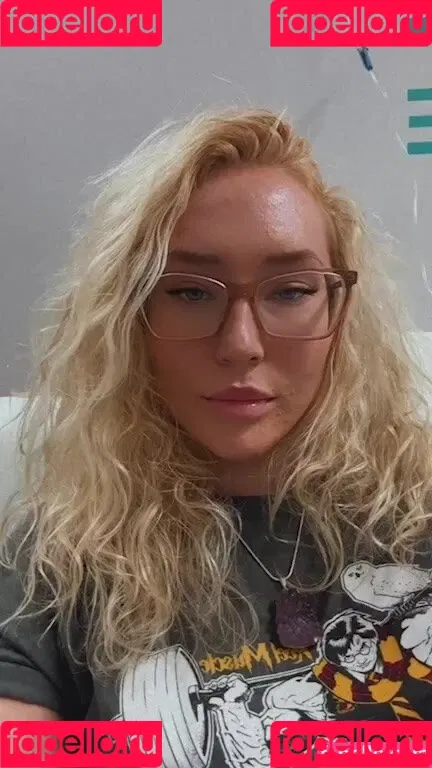 Nikkita Lyons Onlyfans Photo Gallery 
