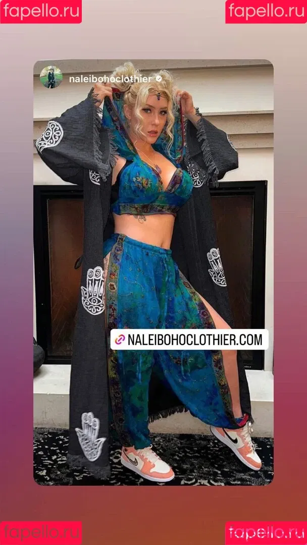 Nikkita Lyons Onlyfans Photo Gallery 