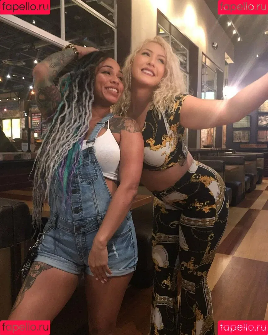Nikkita Lyons Onlyfans Photo Gallery 