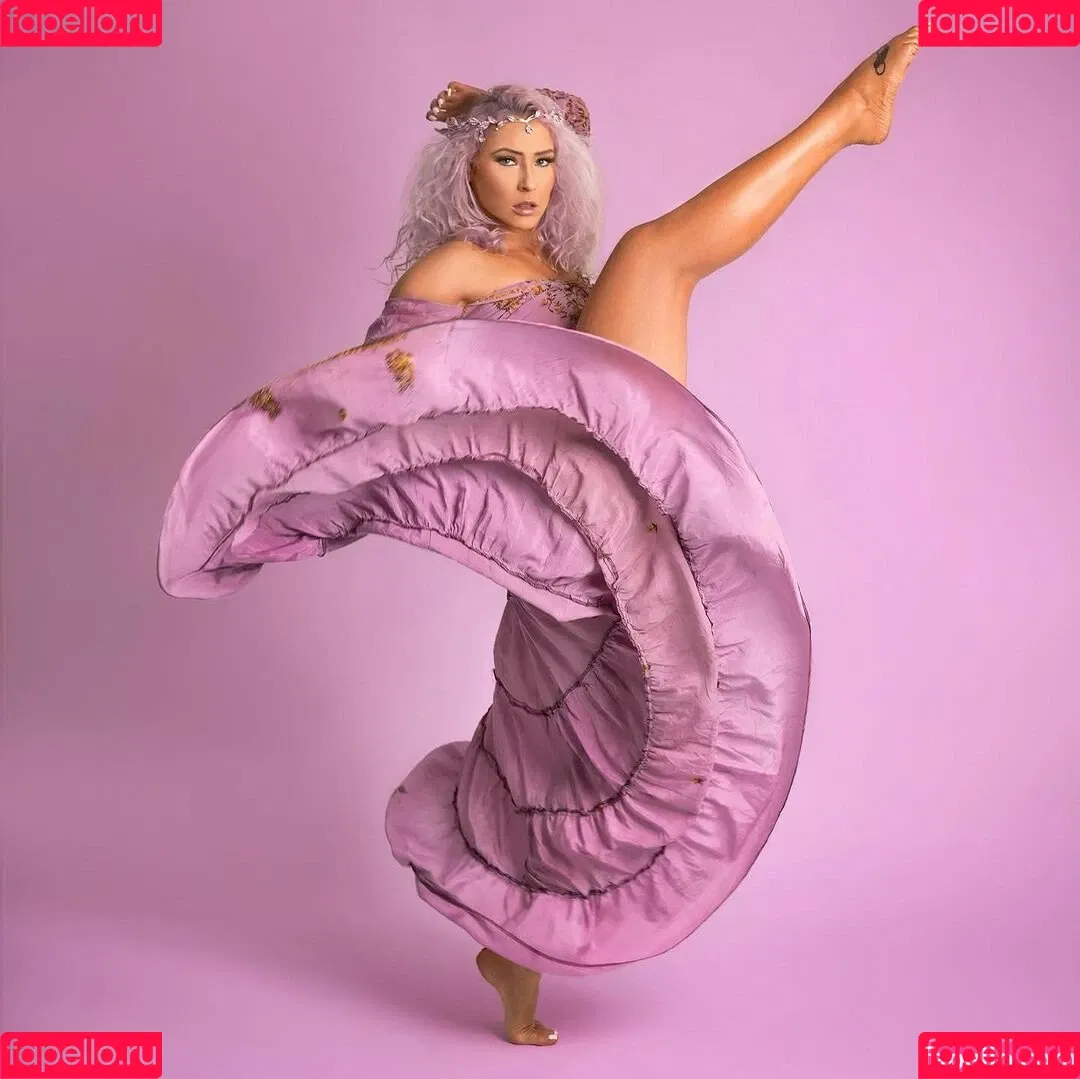 Nikkita Lyons Onlyfans Photo Gallery 