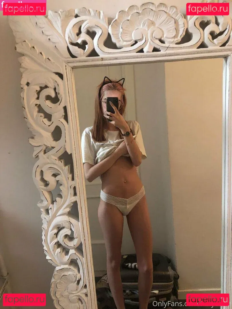 kvry22 Onlyfans Photo Gallery 