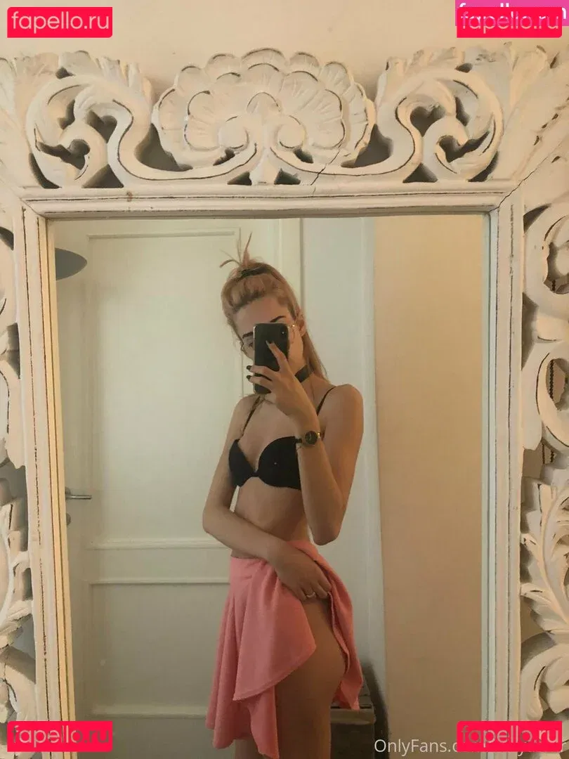 kvry22 Onlyfans Photo Gallery 