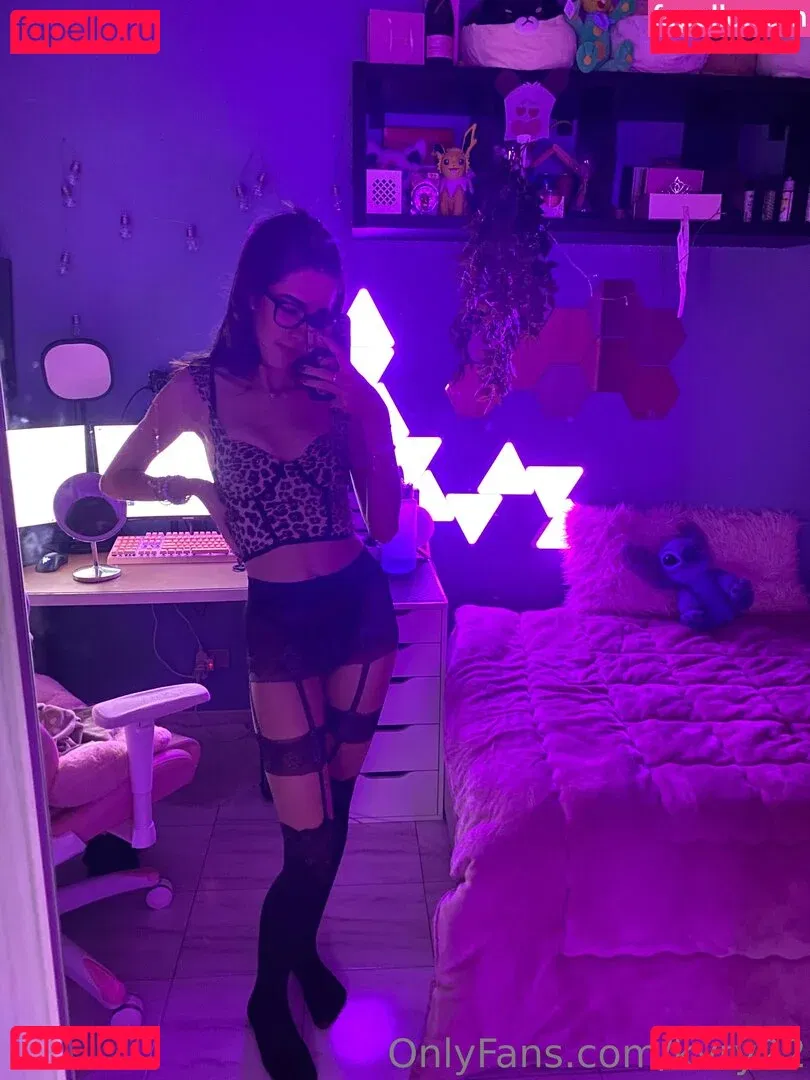 kvry22 Onlyfans Photo Gallery 