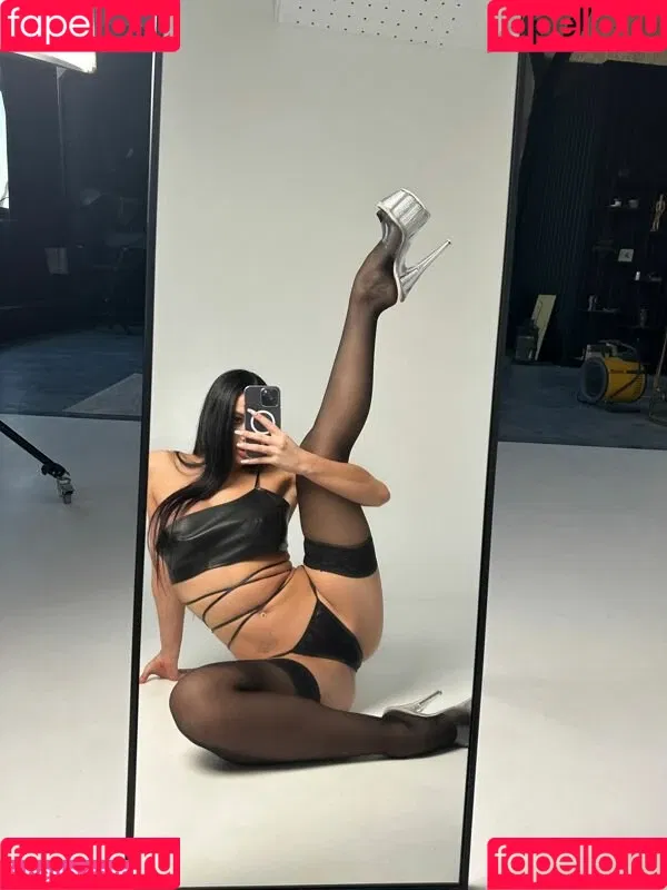 alinajimmychoo Onlyfans Photo Gallery 