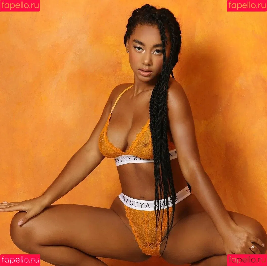 Elizabeth Anorue Onlyfans Photo Gallery 