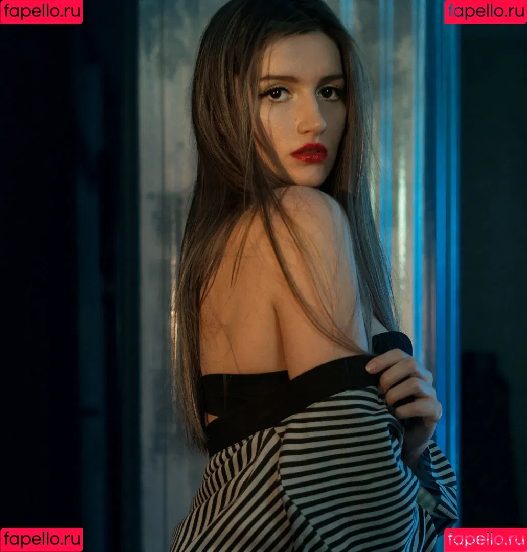 Pelagea ASMR Onlyfans Photo Gallery 
