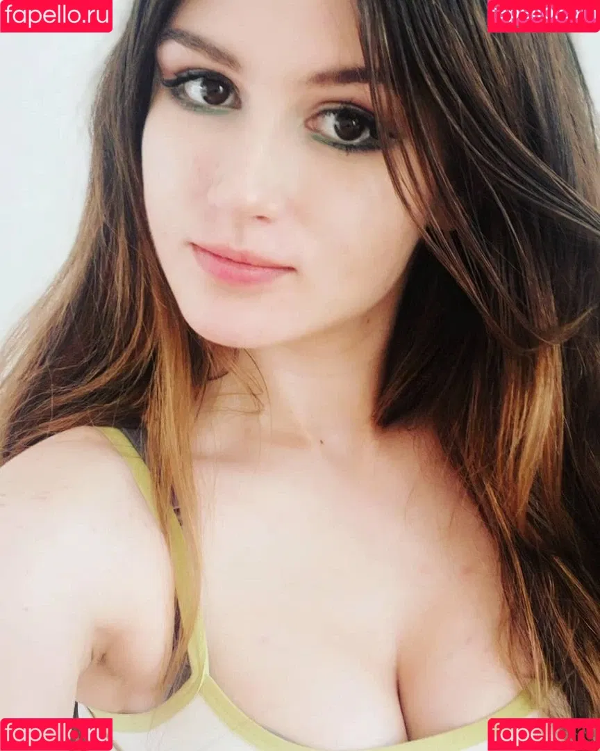 Pelagea ASMR Onlyfans Photo Gallery 