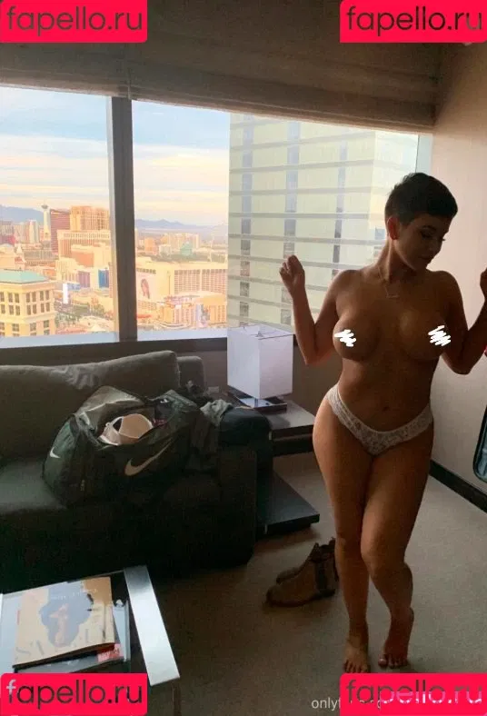 Stephmurves Onlyfans Photo Gallery 
