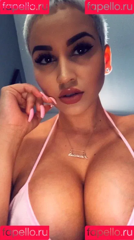 Stephmurves Onlyfans Photo Gallery 