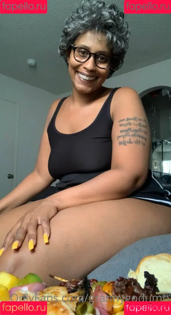 grannygodumb Onlyfans Photo Gallery 