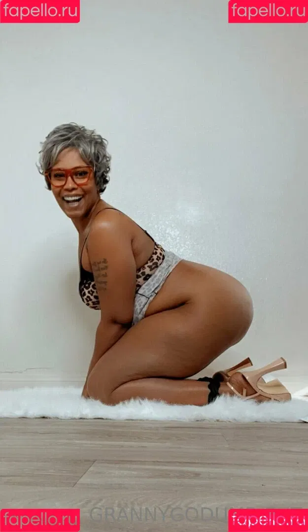 grannygodumb Onlyfans Photo Gallery 