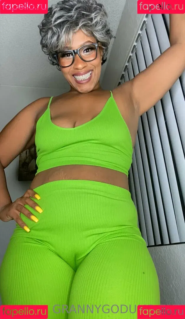 grannygodumb Onlyfans Photo Gallery 
