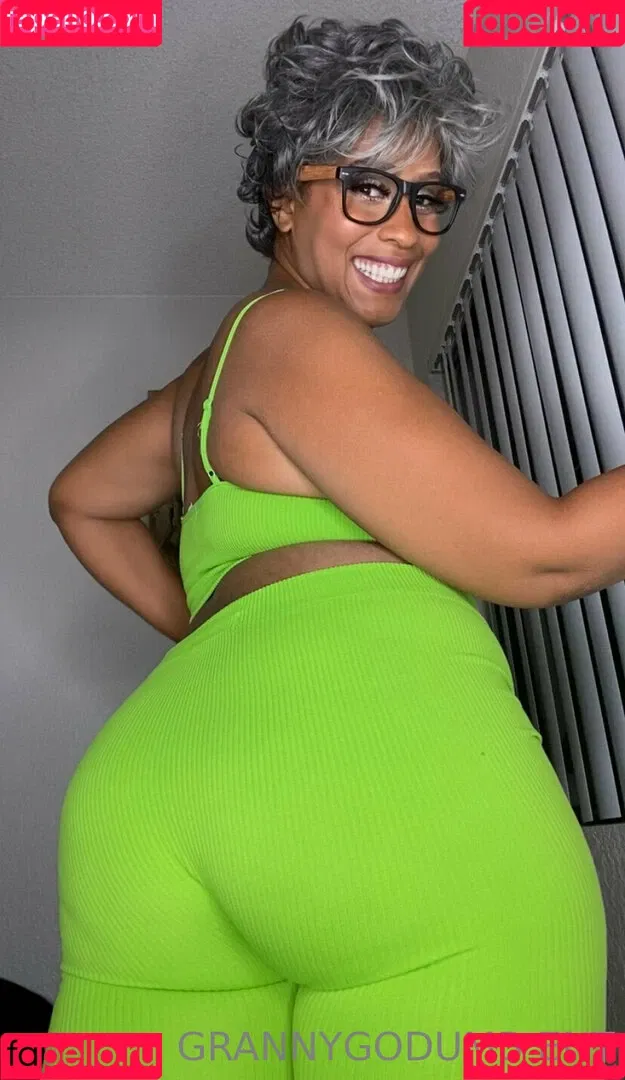 grannygodumb Onlyfans Photo Gallery 