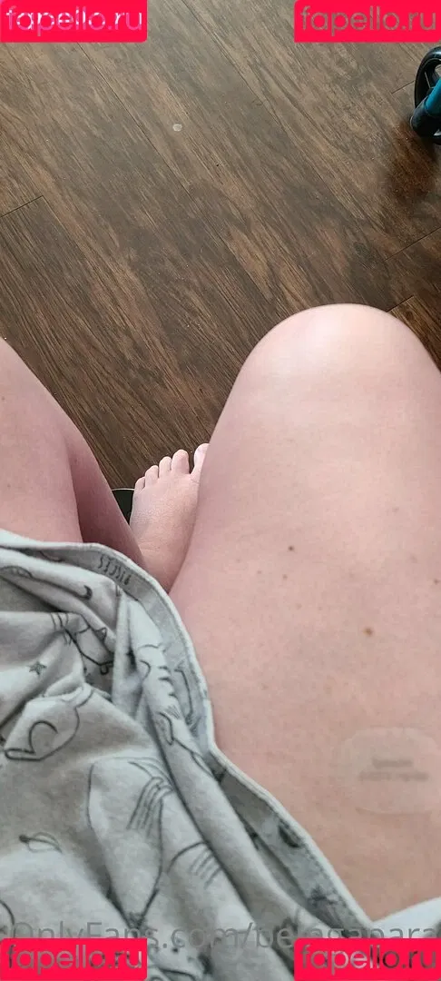 beingapara Onlyfans Photo Gallery 