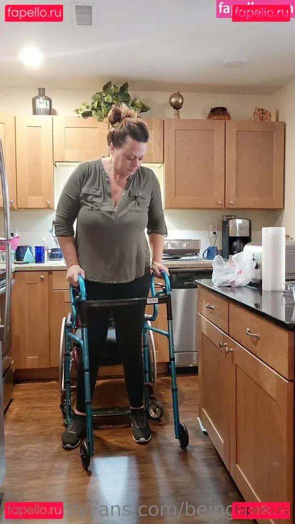 beingapara Onlyfans Photo Gallery 