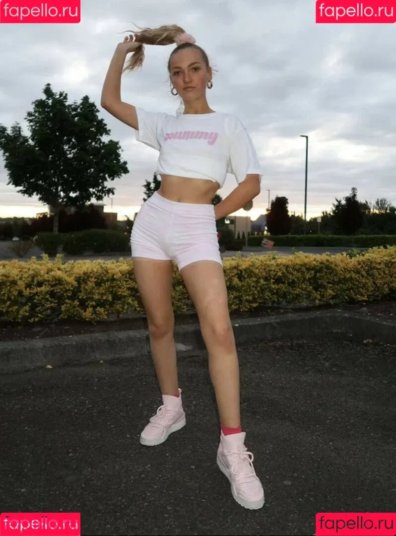 Alyssa Mckay Onlyfans Photo Gallery 