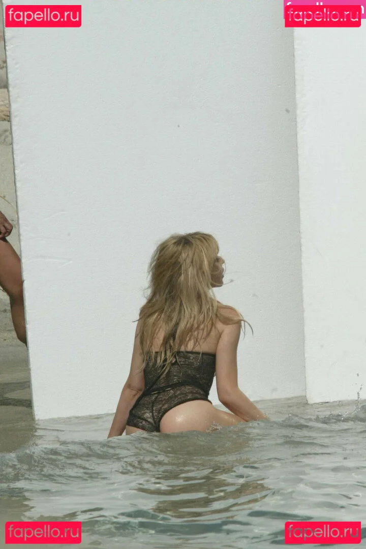 Kylie Minogue Onlyfans Photo Gallery 