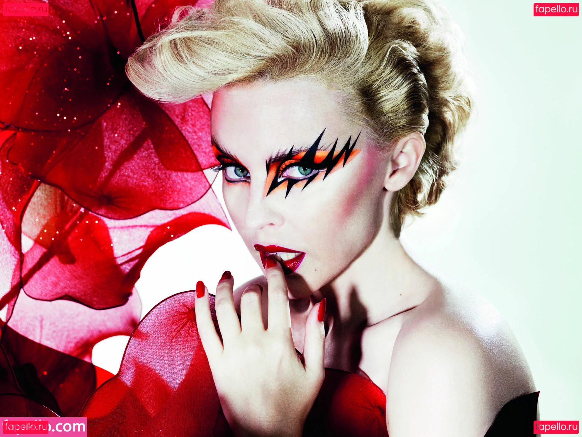 Kylie Minogue Onlyfans Photo Gallery 