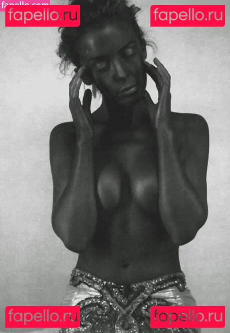 Kylie Minogue Onlyfans Photo Gallery 