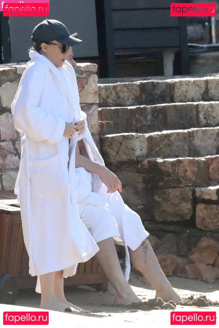 Kylie Minogue Onlyfans Photo Gallery 